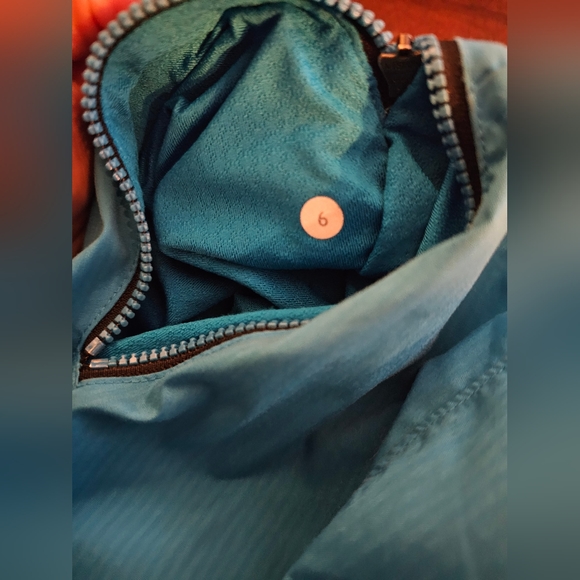 RARE Lululemon: Run Track & Field Jacket, Aqua Blue - Sz 6 - Picture 7 of 8